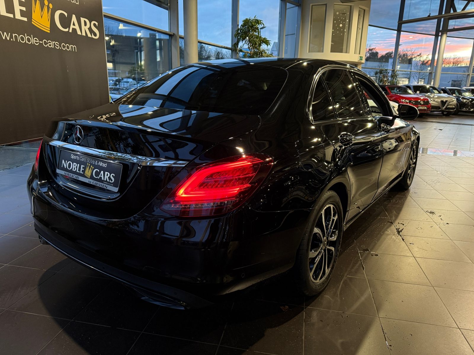Fahrzeugabbildung Mercedes-Benz C 220d Avantgarde LED NAVI ALU
