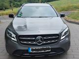 Mercedes-Benz GLA 220 4MATIC DCT - - Mercedes-Benz GLA 220 von privat
