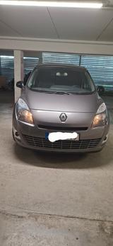 Renault Grand Scenic Bose Edition dCi 130 Bose Edition - gebrauchte Renault Grand Scenic aus dem Jahr 2011