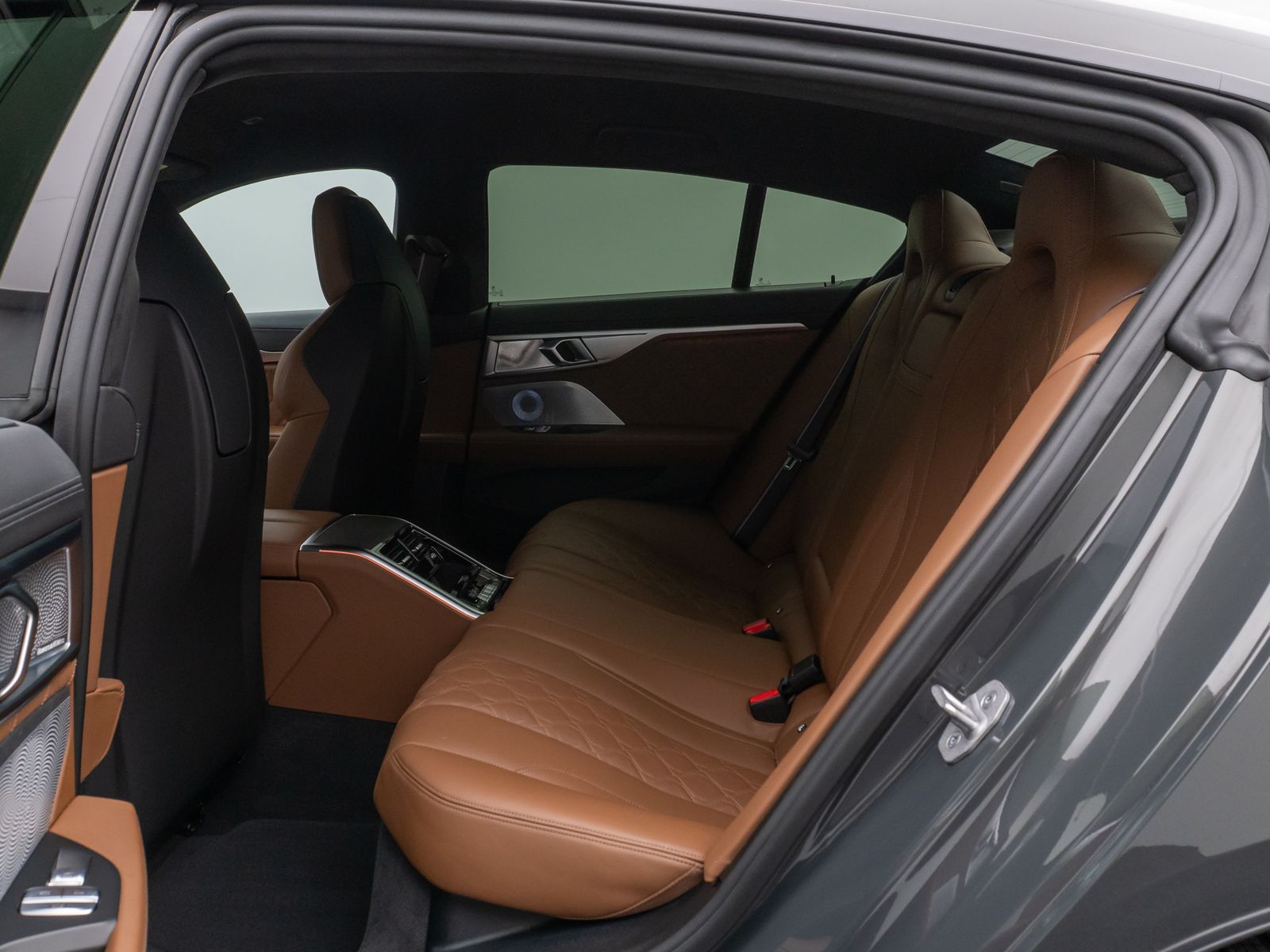 Fahrzeugabbildung BMW M8 Competition xD Gran Coupé 360°Laser HUD B&W