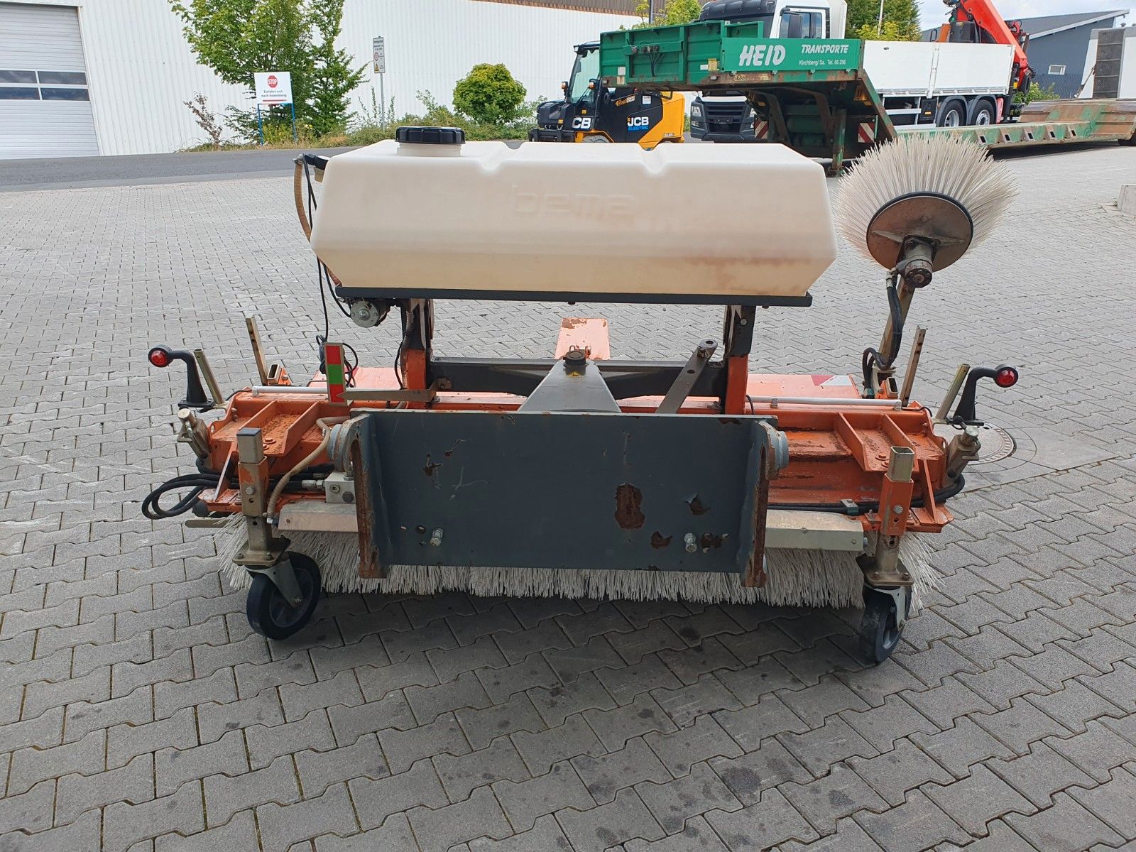 Fahrzeugabbildung Andere Bema 25 Dual Kehrmaschine / 2.050 mm / 2020