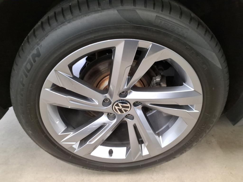 Volkswagen Tiguan R-Line 1.5 TSI 110kW 7-Gang DSG 4 Türen