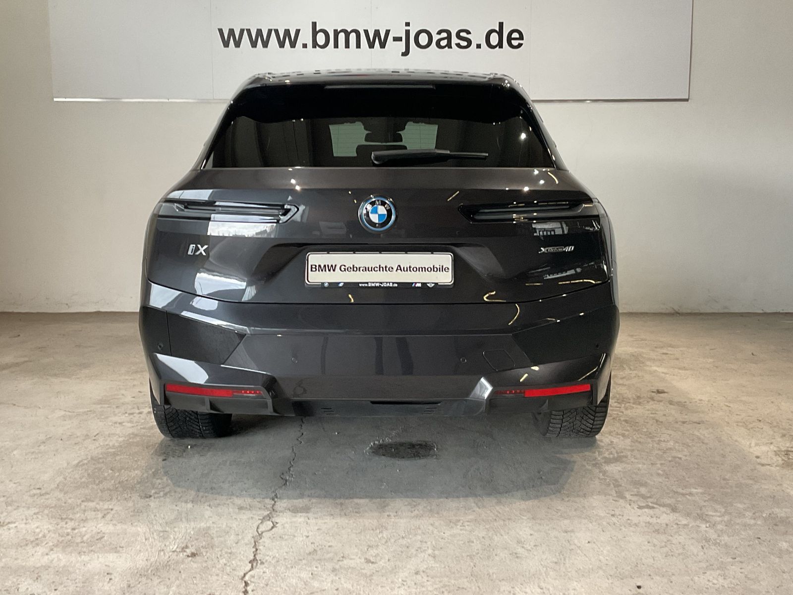 Fahrzeugabbildung BMW iX xDrive40 Sportpaket HK HiFi DAB Pano.Dach
