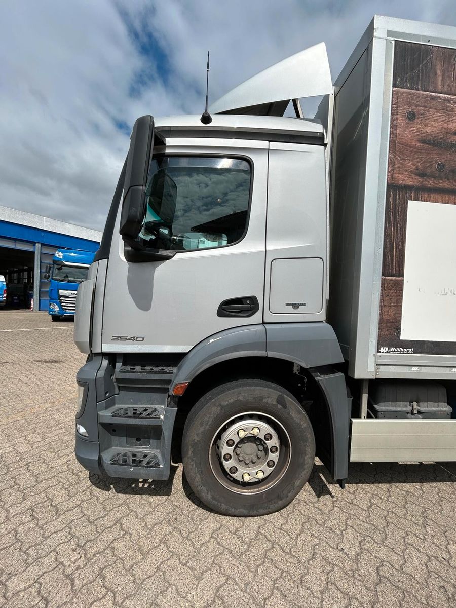 Fahrzeugabbildung Mercedes-Benz 2 LKW Antos 2540, E6c, Frigoblock