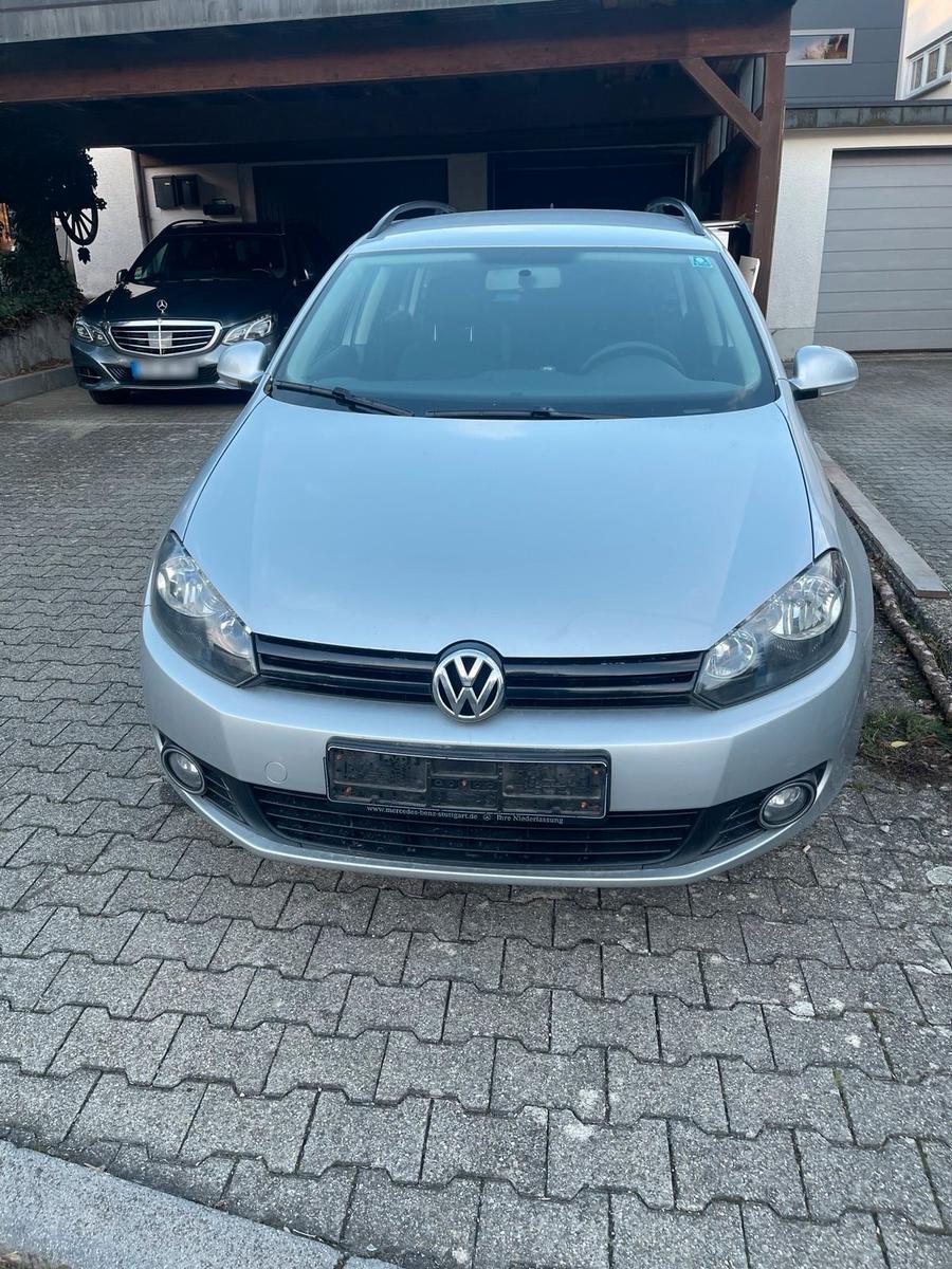 Volkswagen Golf 2013 — rear view