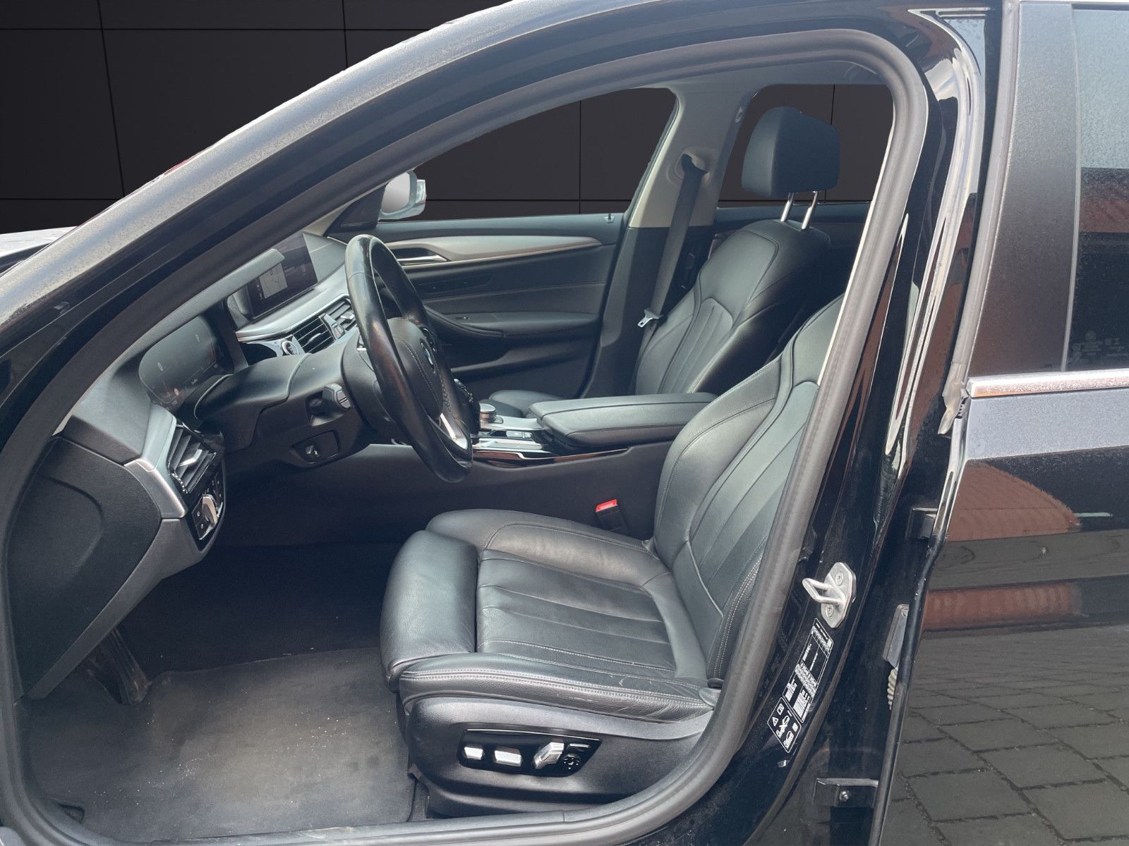 Fahrzeugabbildung BMW 540d xDrive*Massage*Memory*StandHZ*AHK*Ambiente