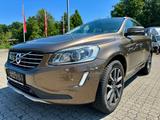 Volvo XC60 T5 Summum Geartronic Panorama Xenon Navi - Volvo XC60 Summum mit Benzin-Antrieb