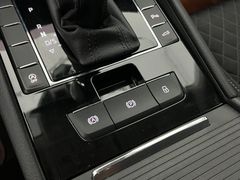 SKODA Superb Combi 2.0 / AHK / CARPLAY / LED / MEMORY SKODA Superb Combi 2.0 / AHK / CARPLAY / LED / MEMORY
