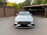 Mercedes-Benz E 220 d - AMG PAKET*PANO*AHK* 19ZOLL-AMG*