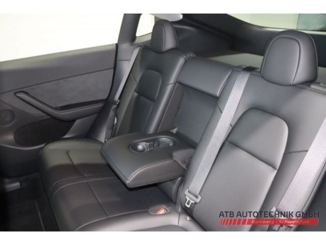 Fahrzeugabbildung Tesla Model Y Long Range DUAL MOTORS Panorama Navi dig