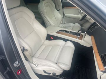Volvo XC90 - 12