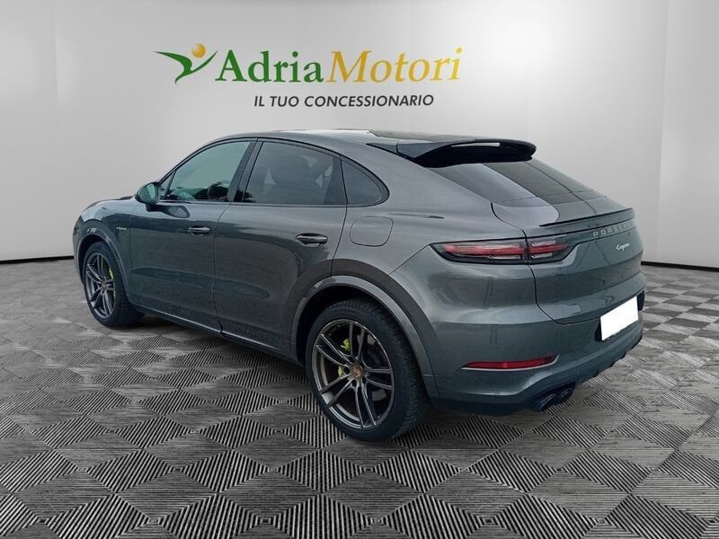 Porsche Cayenne Coupè Cayenne Coupe 3.0 e-hybrid imagem 3