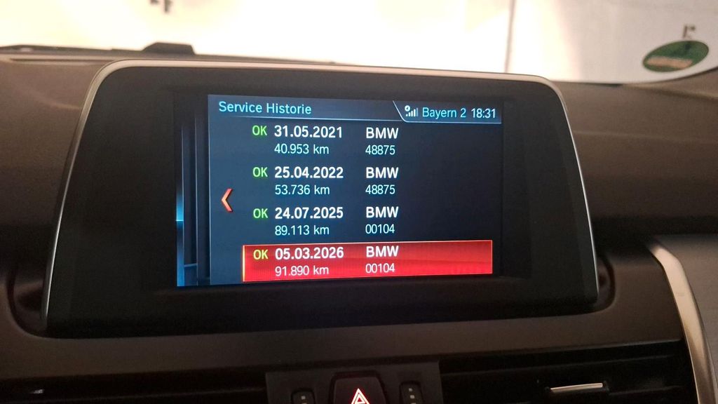 Image of BMW 320