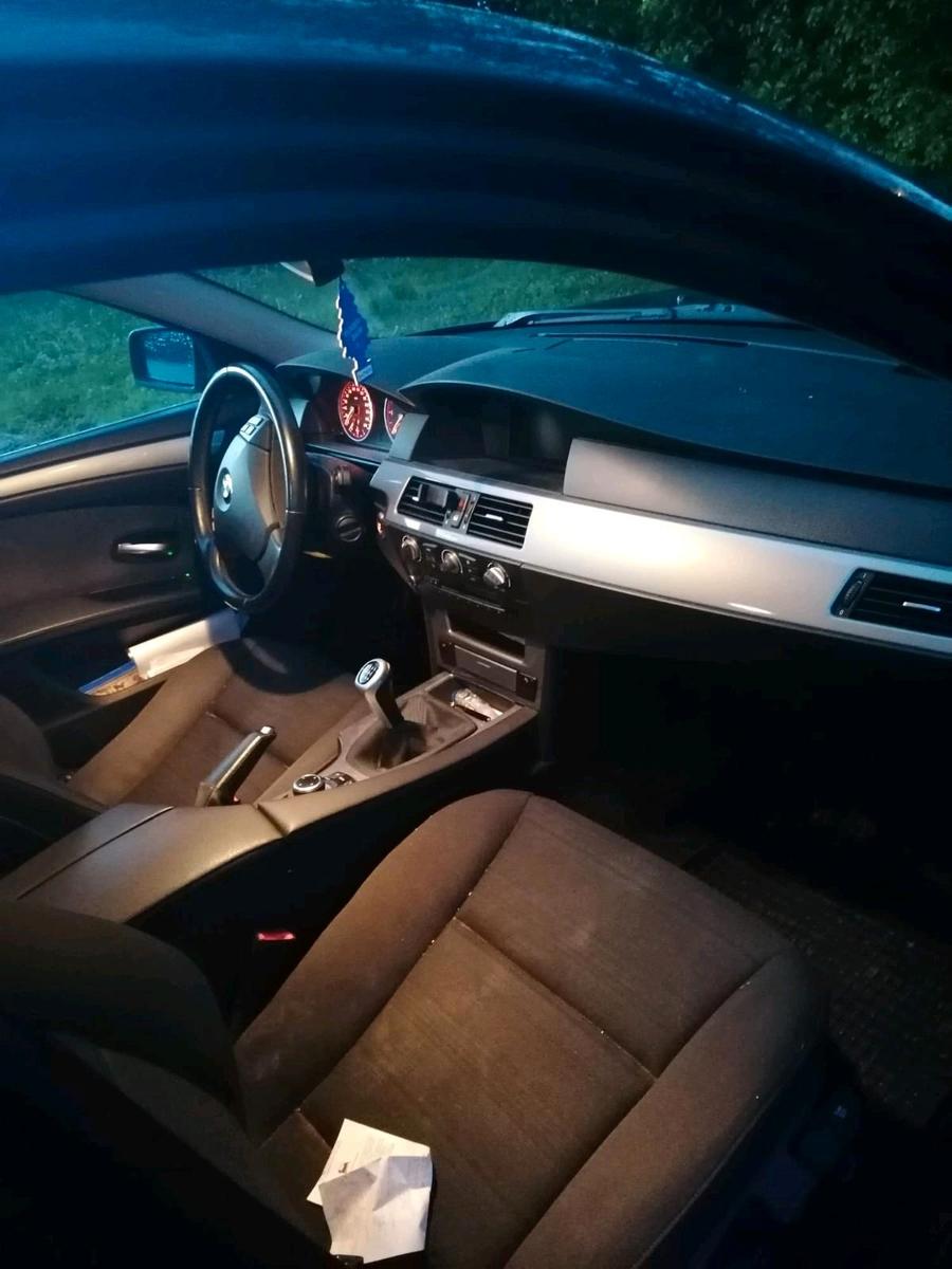 BMW 525