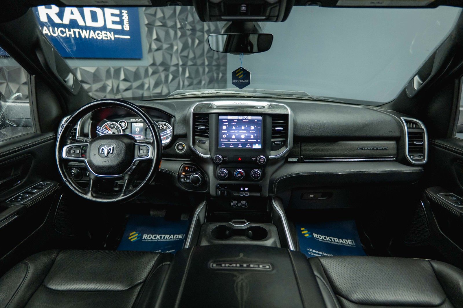 Fahrzeugabbildung Dodge RAM 5.7 V8 HEMI 4x4 BLACK EDITION Longbed 19%