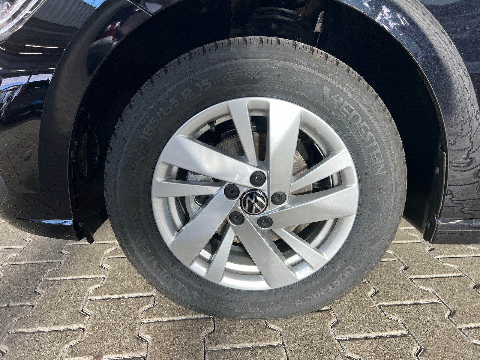 Fahrzeugabbildung Volkswagen Polo Style 1,0 TSI + IQ.Drive +Navigation+Kamera