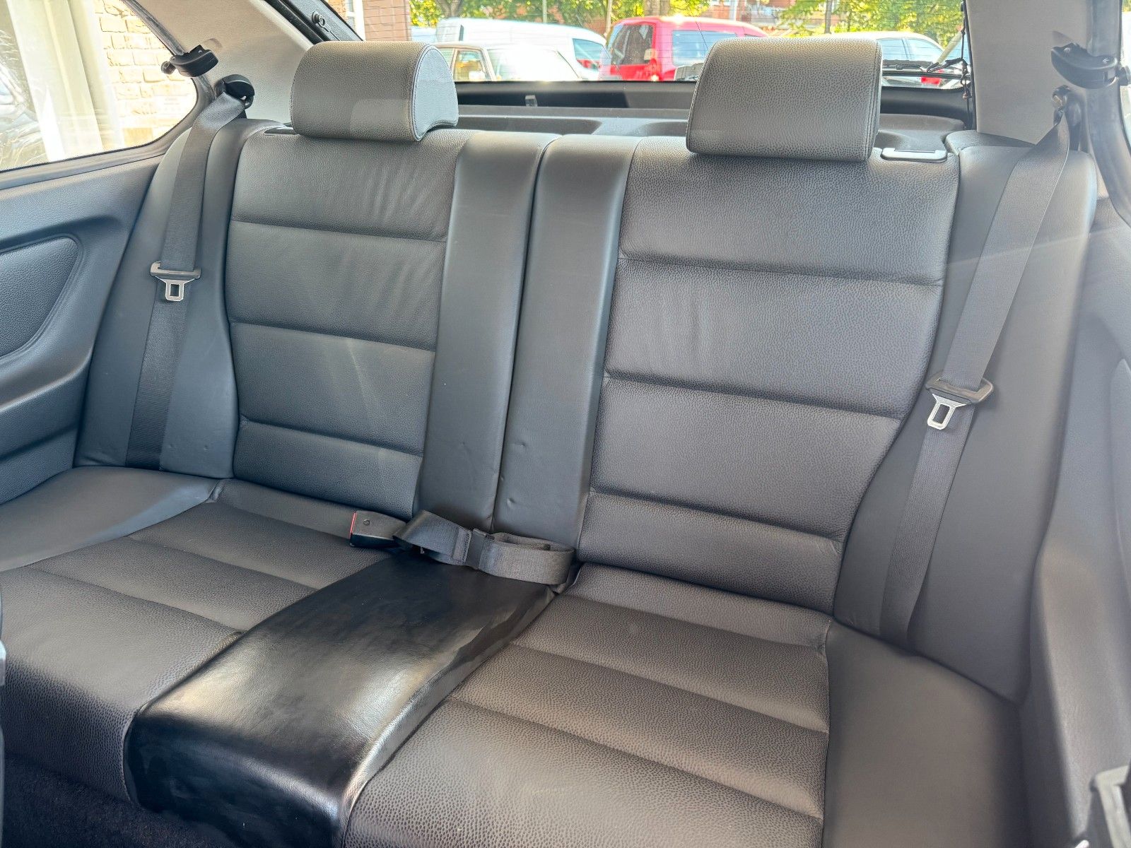 Fahrzeugabbildung BMW 316i Compact Automatik Leder/Klima/2.Hand