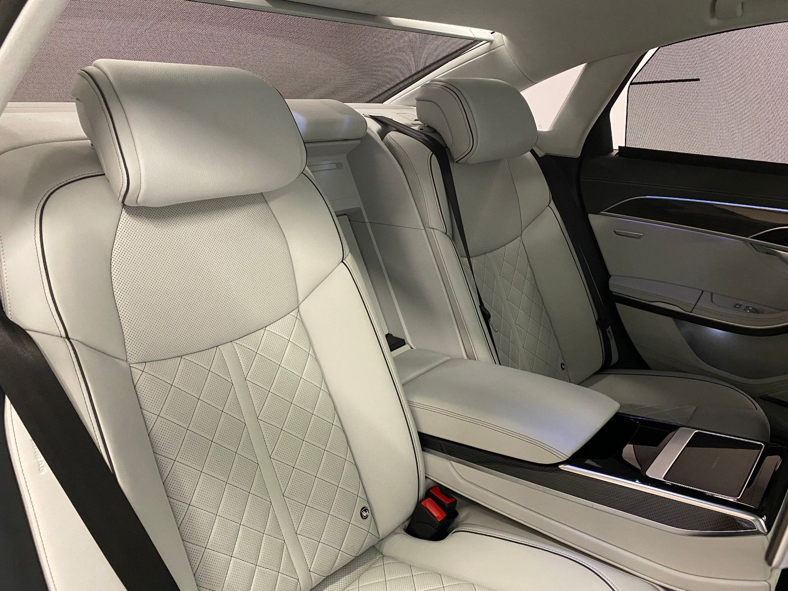 Audi S8 - Bild 14