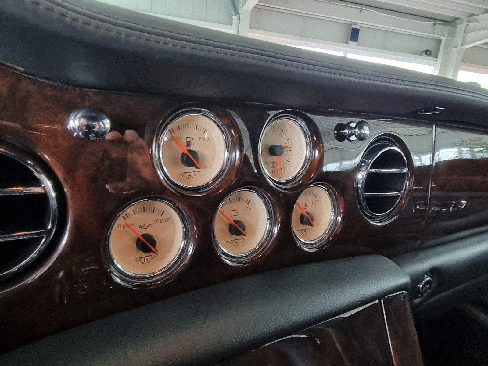 Fahrzeugabbildung Bentley Arnage/2. Hand/Erstlack/Kpl. Historie/Sammler