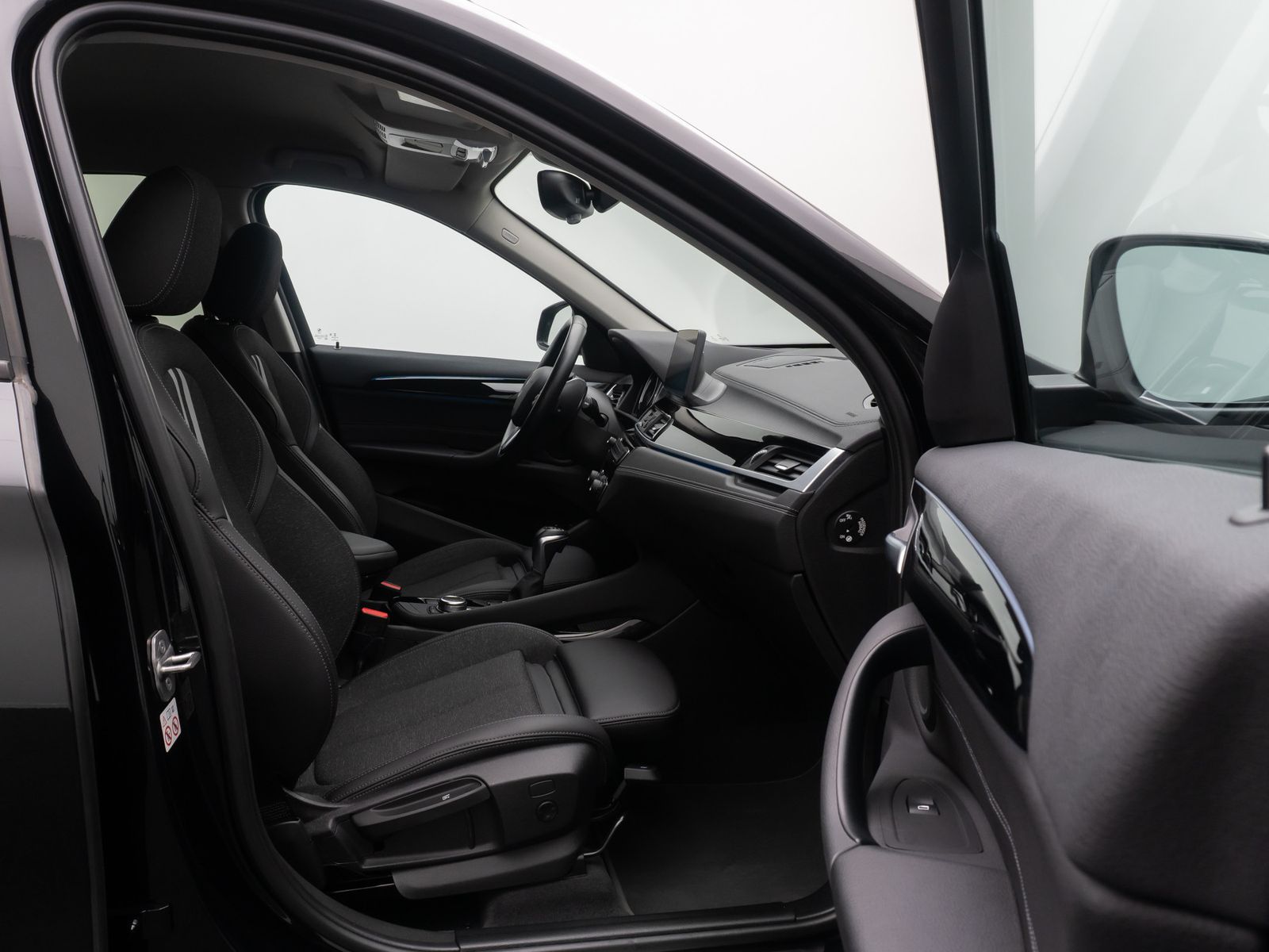 Fahrzeugabbildung BMW X1 xD25e Sport Line HUD DAB Kamera Alarm 18Zoll