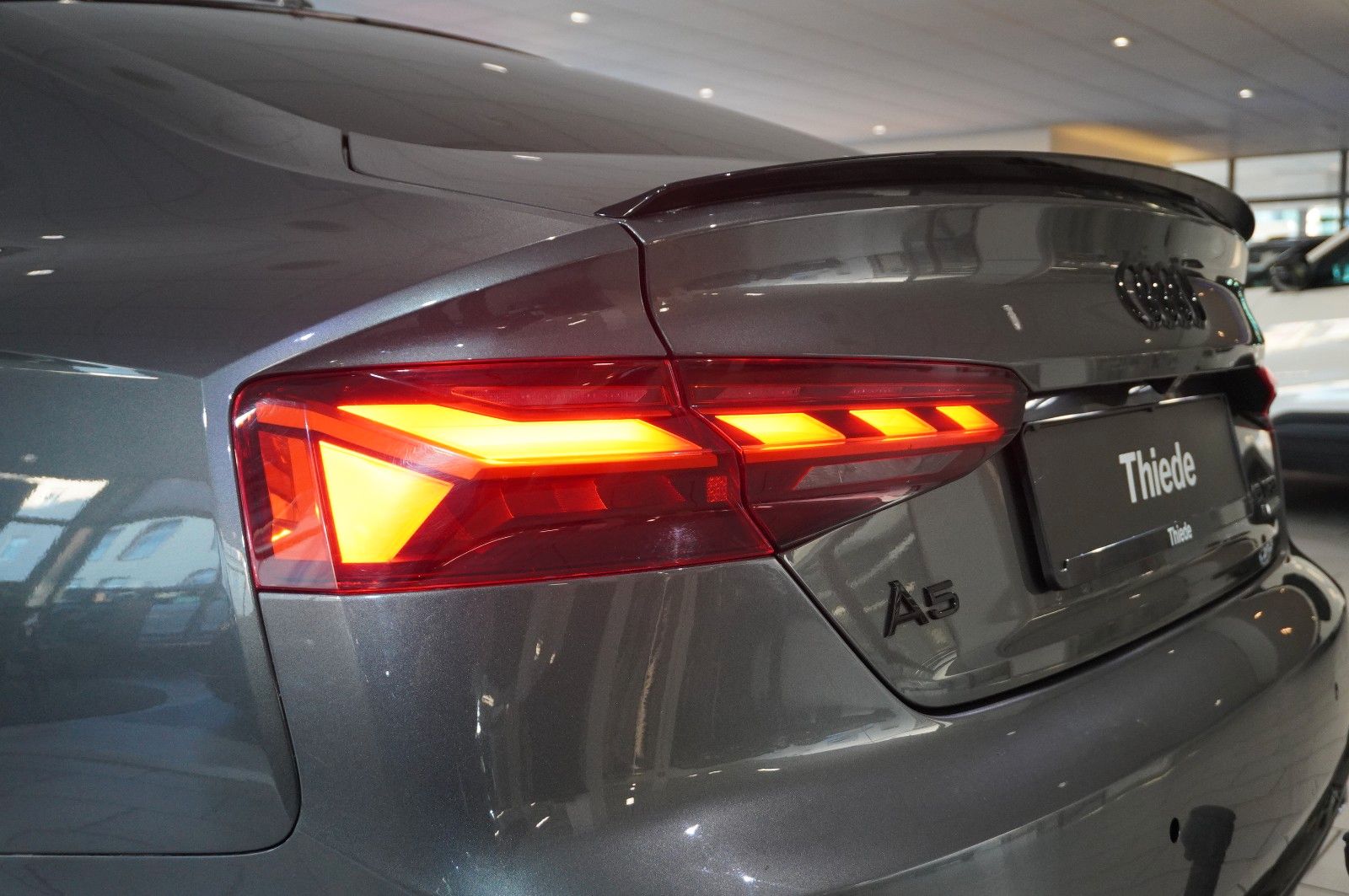 Fahrzeugabbildung Audi A5 Sportback 45 TFSI QUATTRO S-LINE NAVI/MATRIX