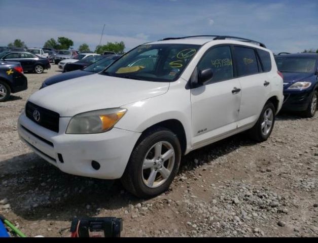 Toyota RAV 4 -