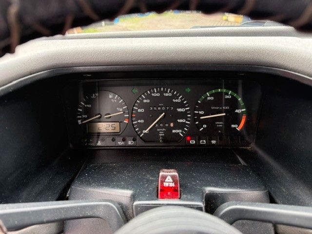 Fahrzeugabbildung Volkswagen T4 California 2.4 Diesel mit Aufstelldach