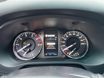 Toyota Hilux 2.4D 4x4 Double Cab Comfort *FACELIFT*ACC*