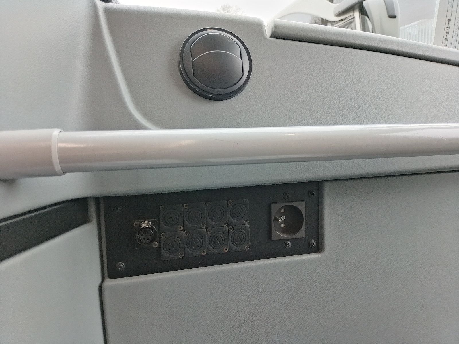 VANHOOL  2019 - Image 42 of 50