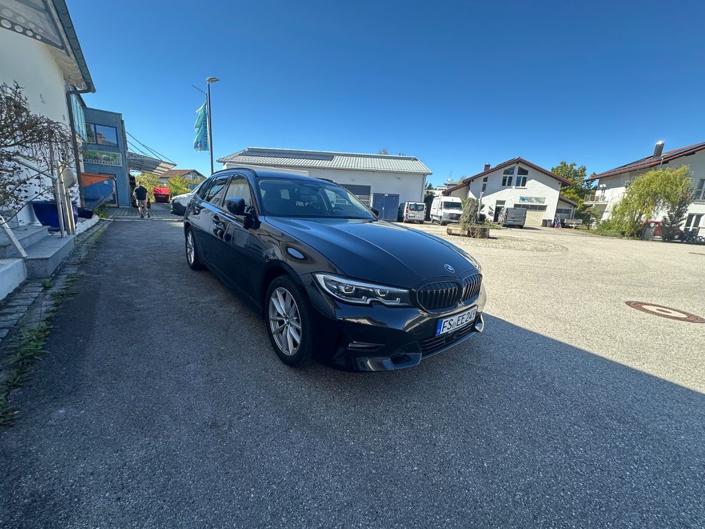 Image of BMW 320