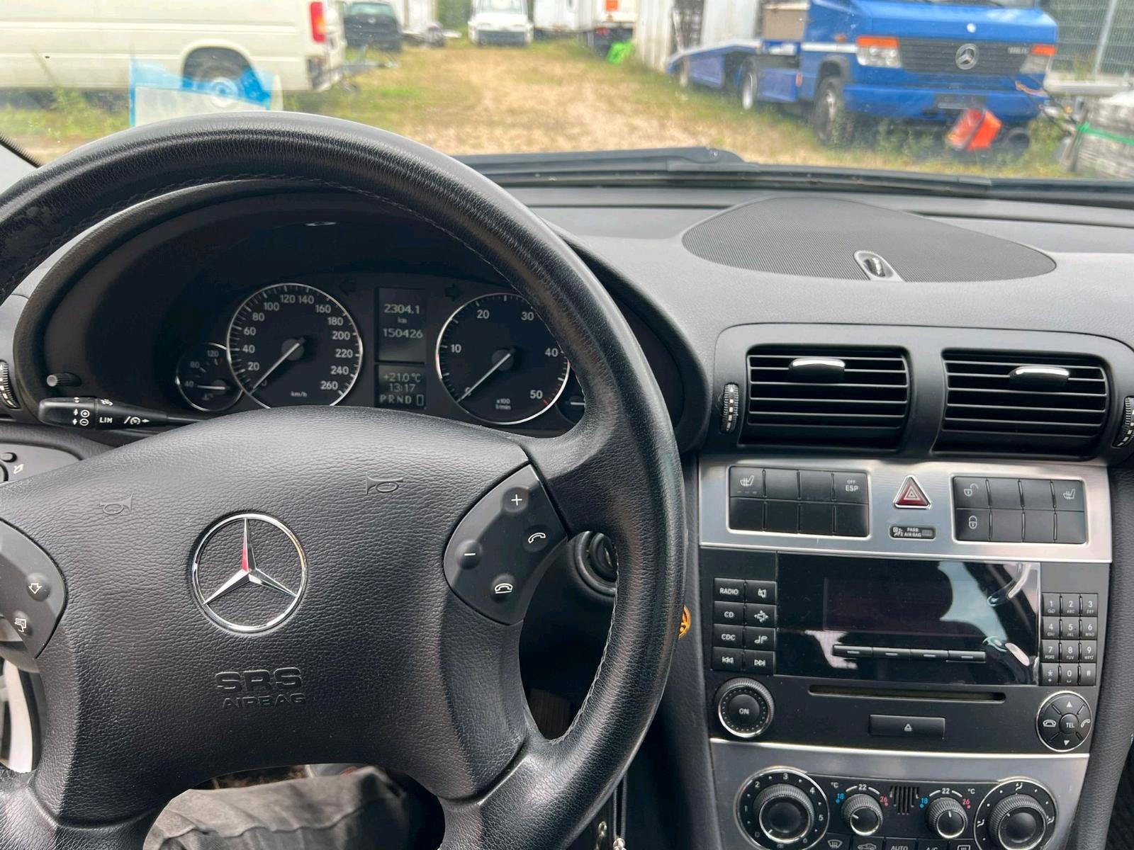 Mercedes-Benz C200 2006 — photo 8