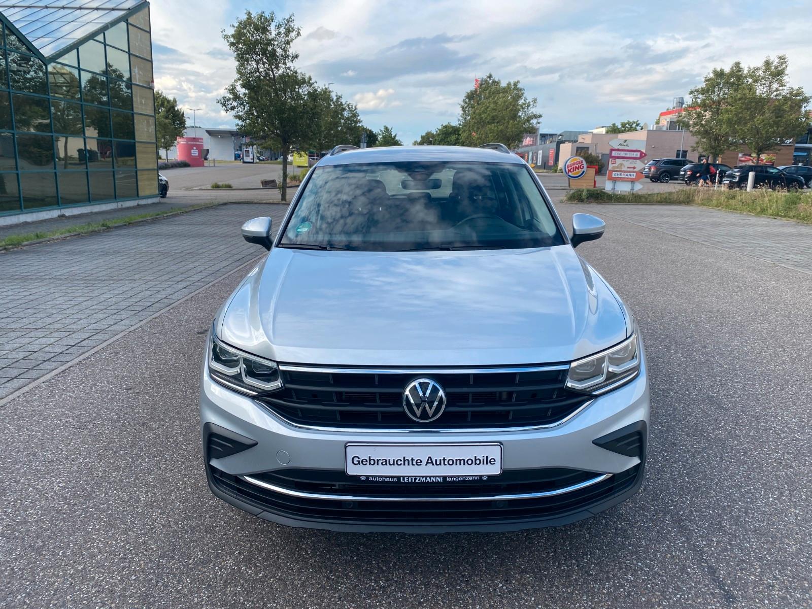 Volkswagen Tiguan 2.0 TDI Life 4Motion,LED,Kamera,Head-Up.