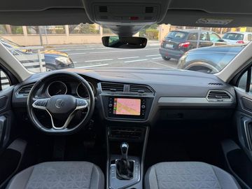 Volkswagen Tiguan - 12