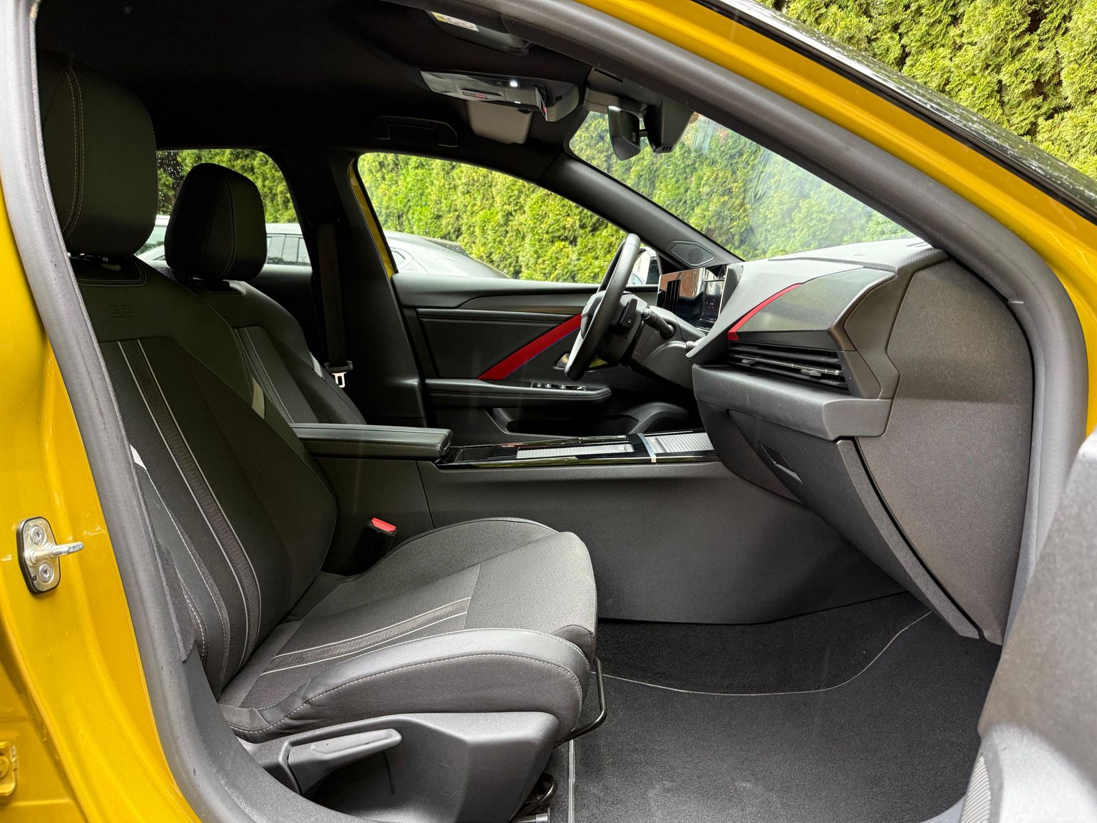 Fahrzeugabbildung Opel Astra 1.2 Aut. GS Line LED+SHZ+KAM+ARG+T-LEDER+