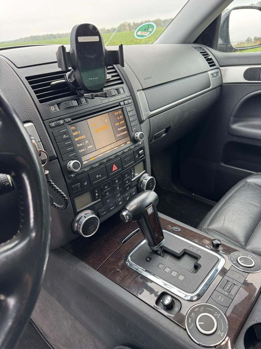 Volkswagen Touareg 2004 — photo 15