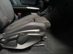 Fahrzeugabbildung BMW 218d Active Tourer M Sport -- Pano/AHK/ACC/18LM
