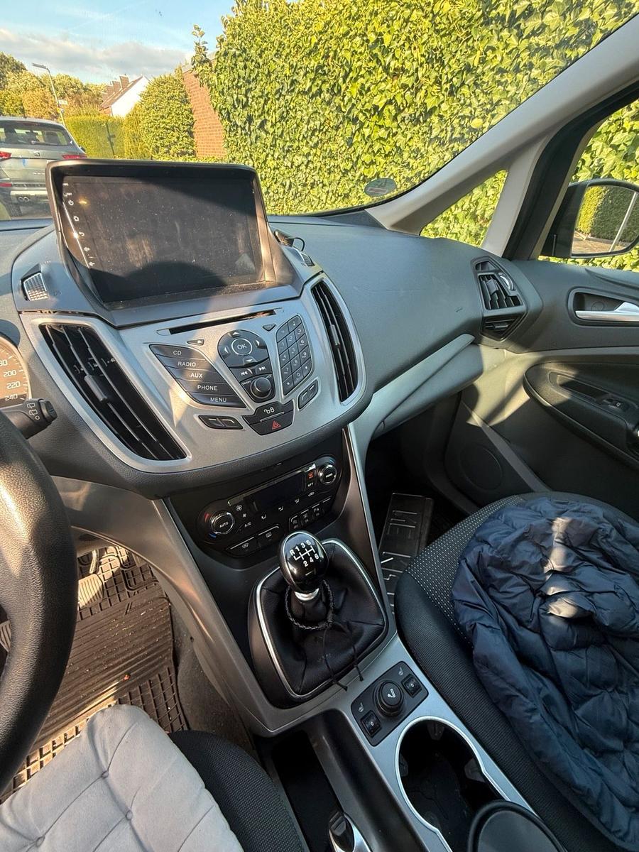 Ford C-MAX 2012 — rear view