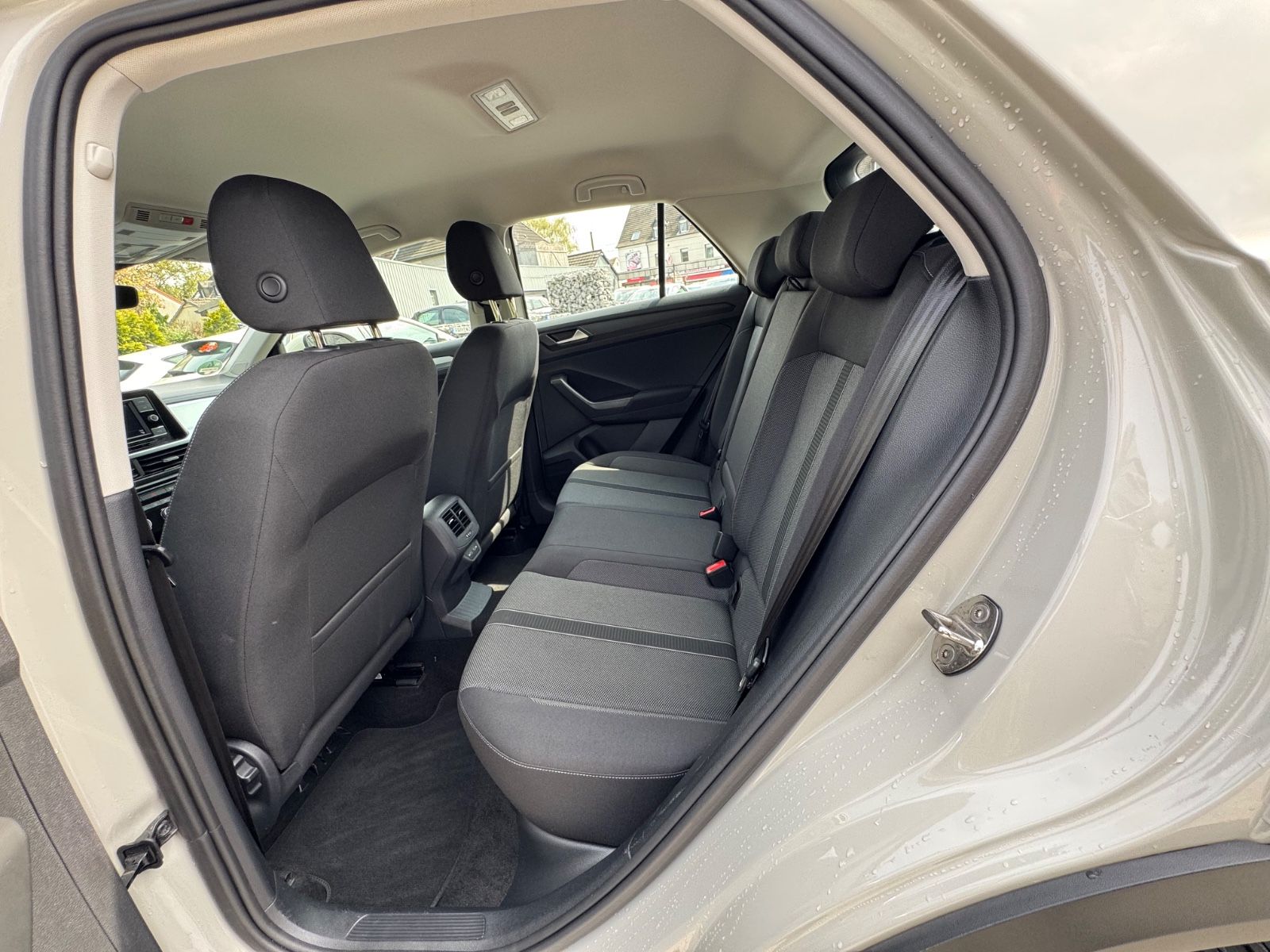 Volkswagen T-Roc Life App-Connect PDC LM Sitzh. LED 1.Hand foto 14