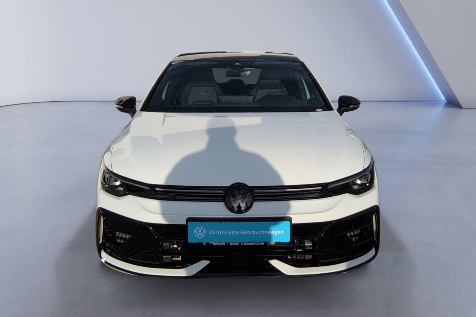 Golf VIII R BLACK EDITION 4MO AKRA+LEDER+PANO+