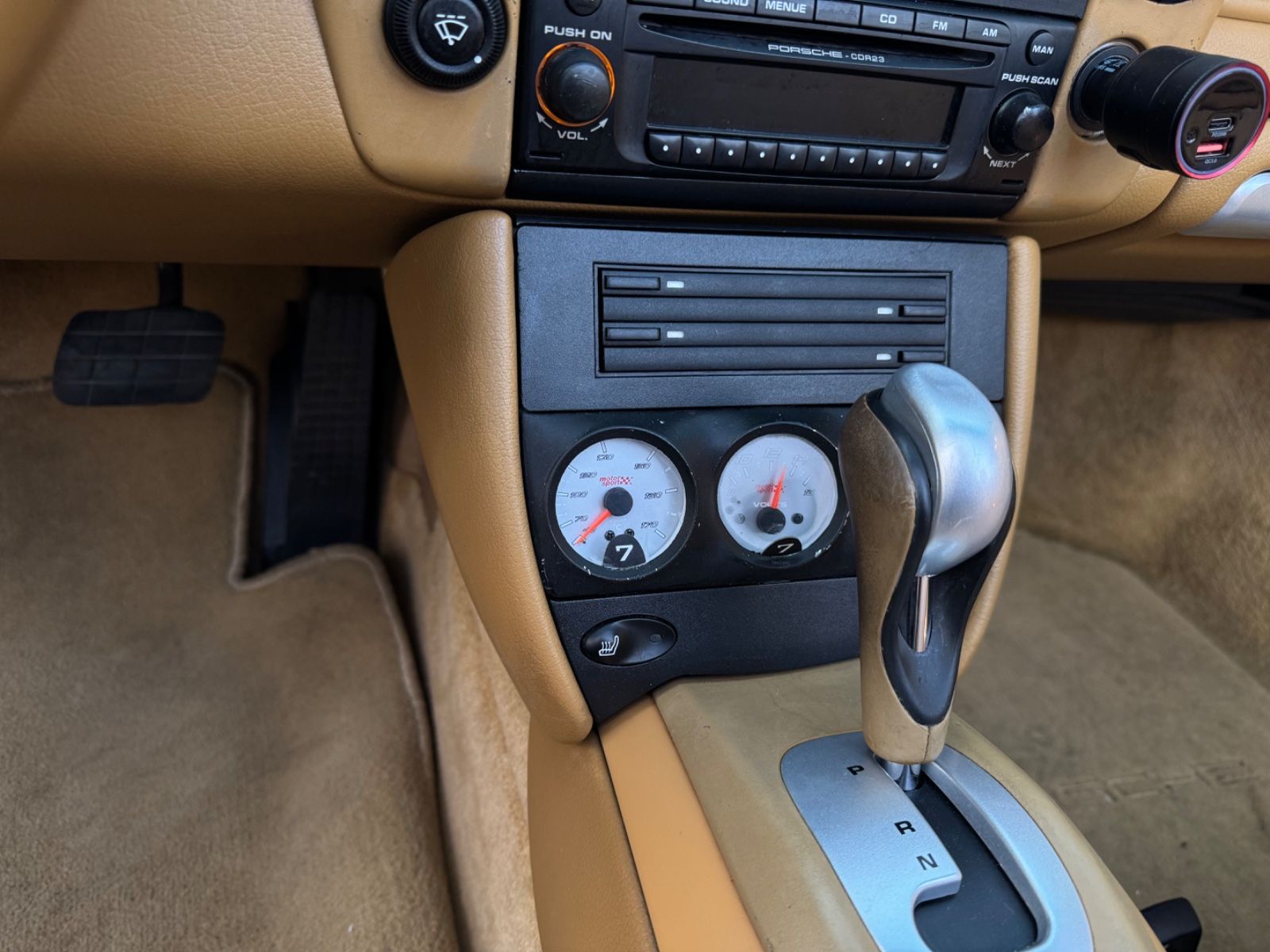 Fahrzeugabbildung Porsche 996 (911)  Carrera Cabrio*2.Hand*SH gepflegt*