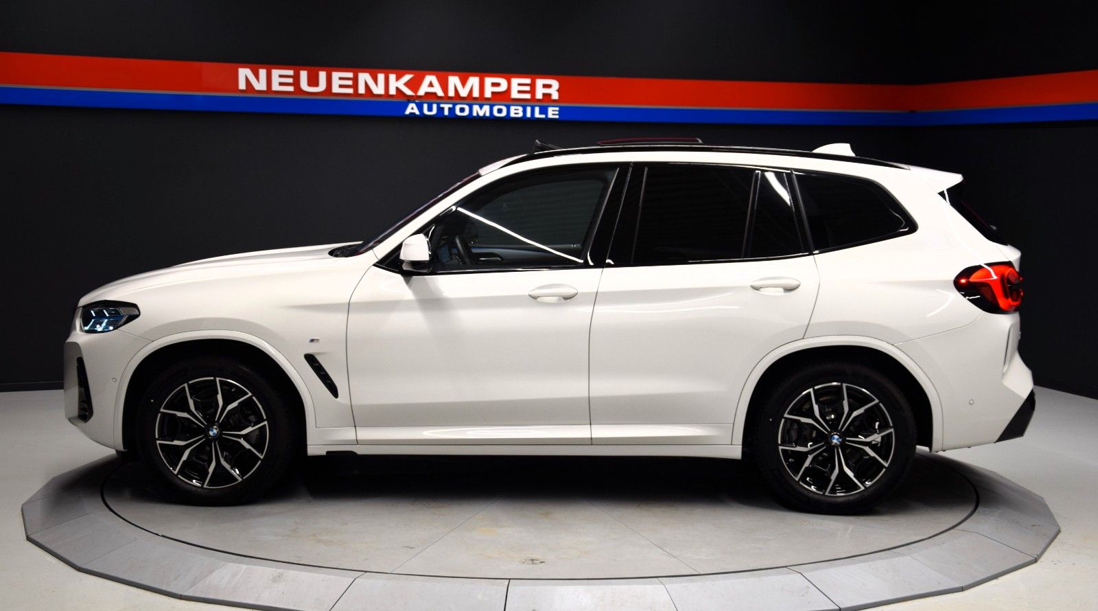 Fahrzeugabbildung BMW X3 xDrive 20 i M Sport H&k ACC Laser Pano Leder
