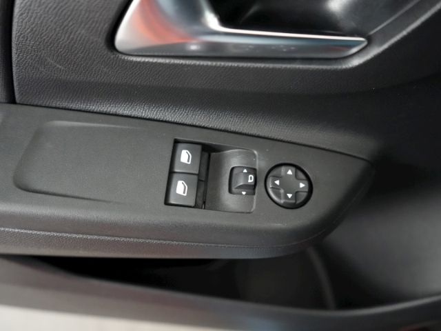 Corsa-e F 50kWH AT+PARKPILOT HI+SITZHEIZUNG+KEYL