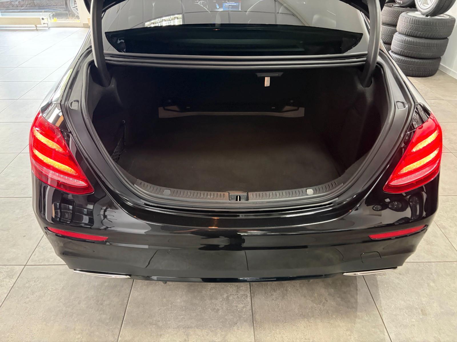 Mercedes-Benz E 200*AMG*Wide*Pano*Night*Distronic*360*LED*