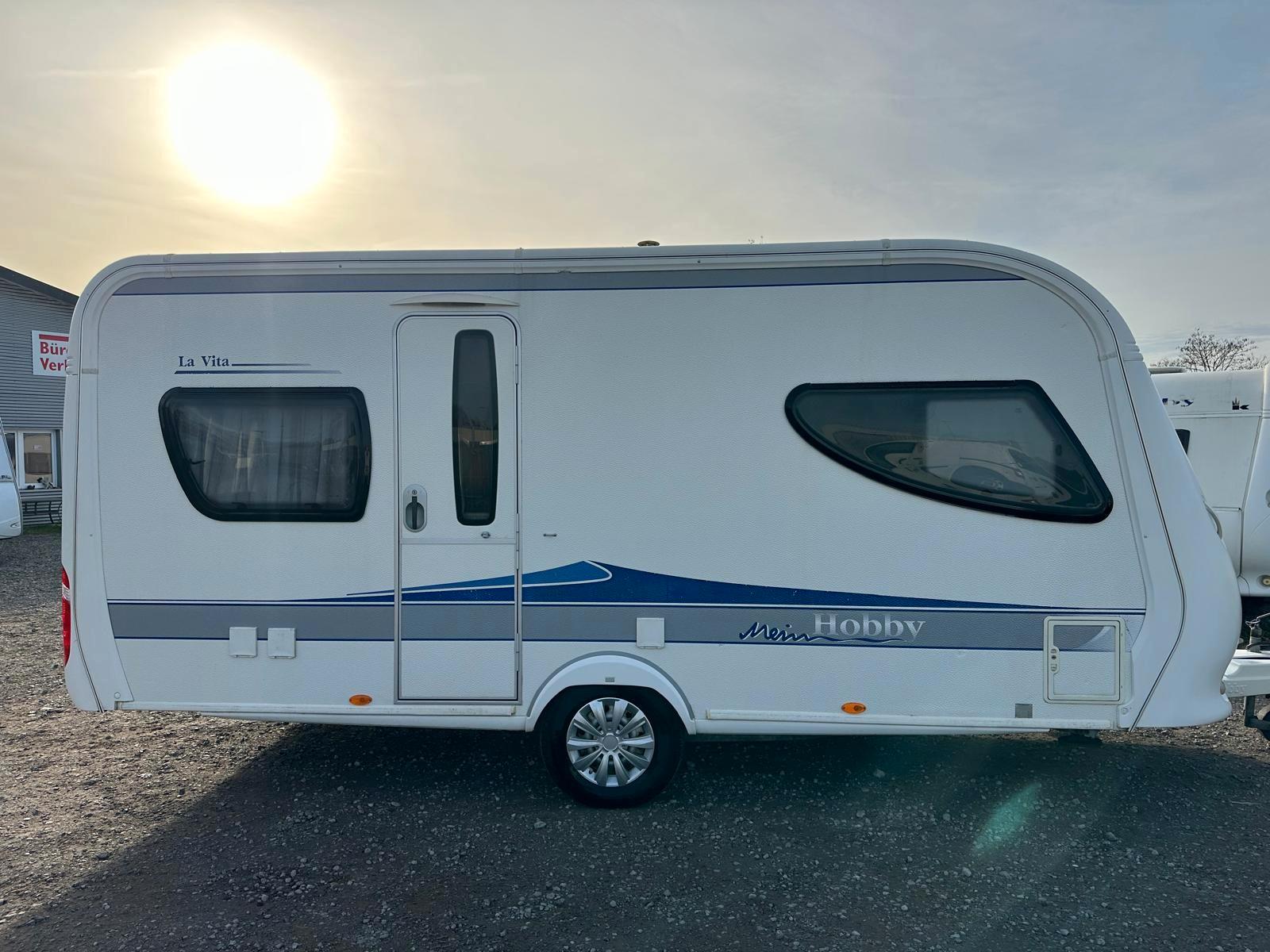 Hobby 460 UFE La Vita FESTBETT LUFTVORZELT 1300 KG