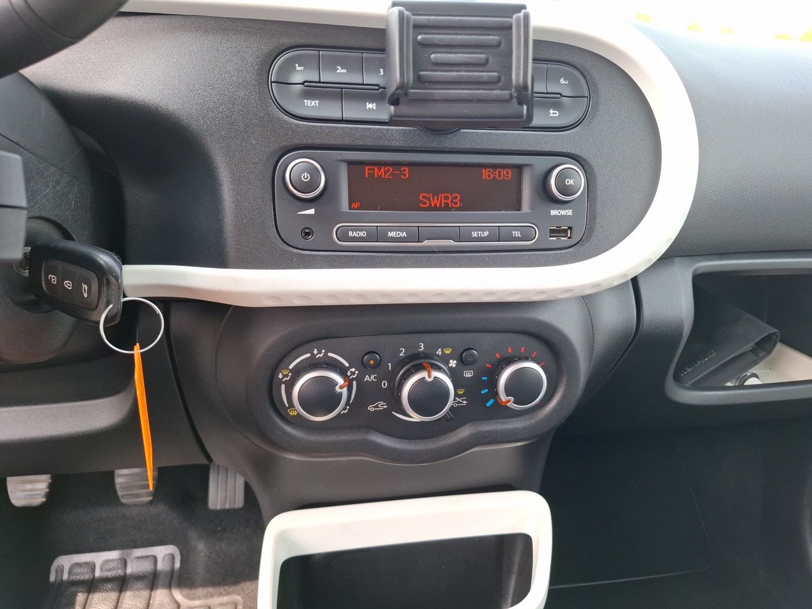 RENAULT Twingo 1.0 Experience KLIMA / BLUETOOTH - Image 13