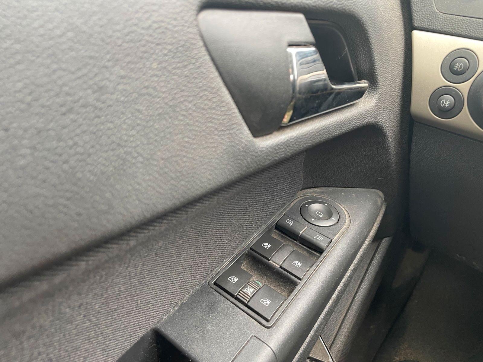 Opel Astra 2008 — photo 10