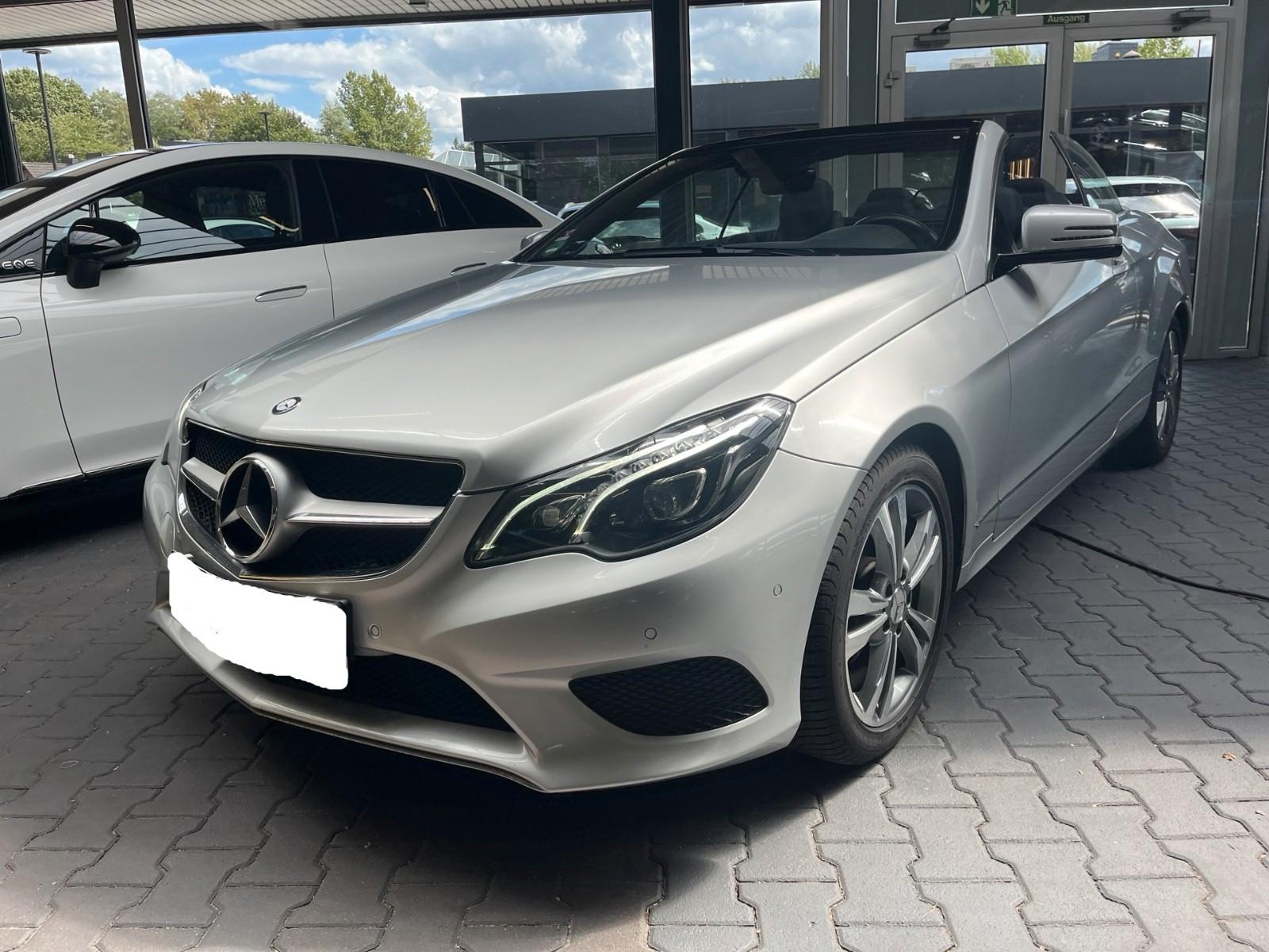 Mercedes-Benz E 200 Cabrio/Voll Leder/LED/Airscarf/Kamera/AHK