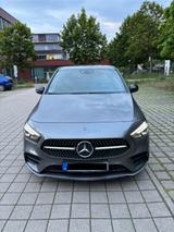 Mercedes-Benz B 250 DCT - - graue Mercedes-Benz B 250