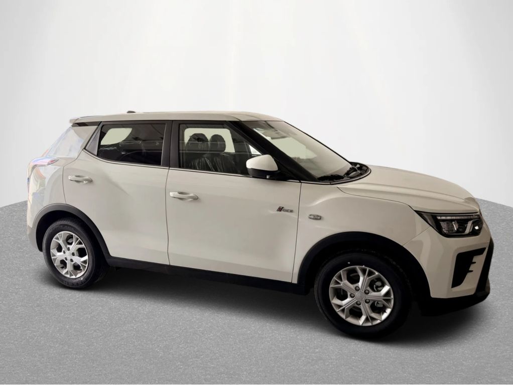 KGM Tivoli Automatik Rückfahrkamera SHZ NAVI PDC ALU KGM Tivoli Automatik Rückfahrkamera SHZ NAVI PDC ALU