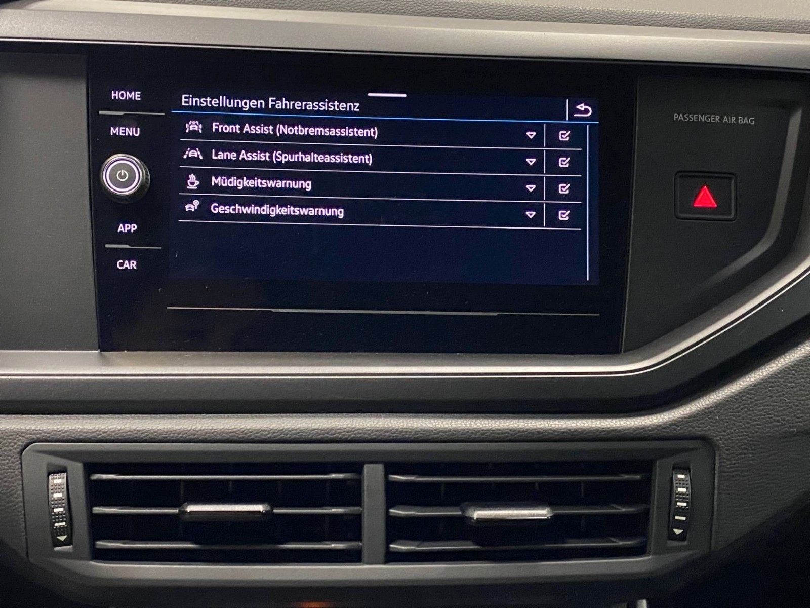 Fahrzeugabbildung Volkswagen Polo 1.0 MPI+SITZHEIZUNG+PARKSENSOREN+AppConnect